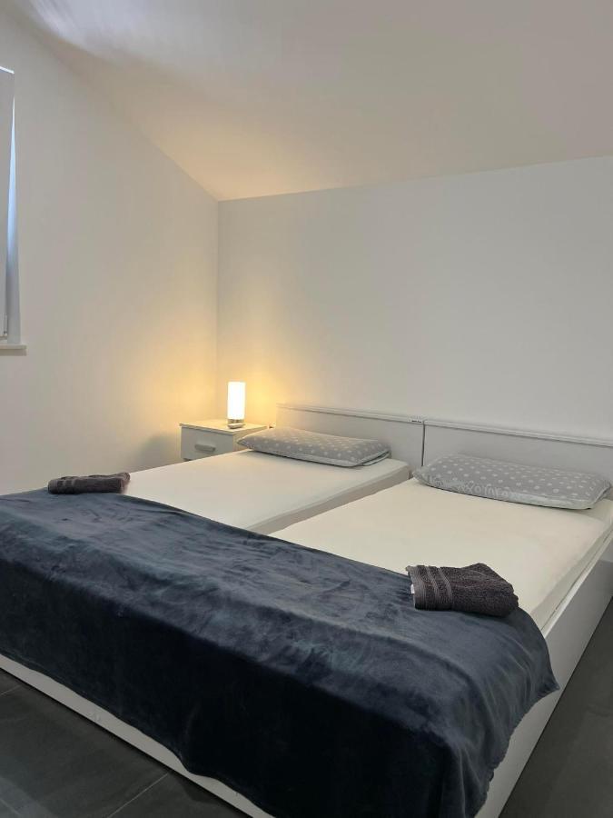 Apartment Vodice - Lovric Eksteriør billede