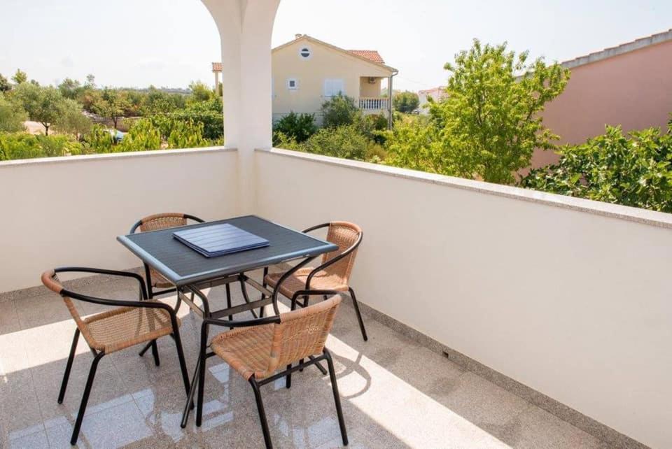 Apartment Vodice - Lovric Eksteriør billede