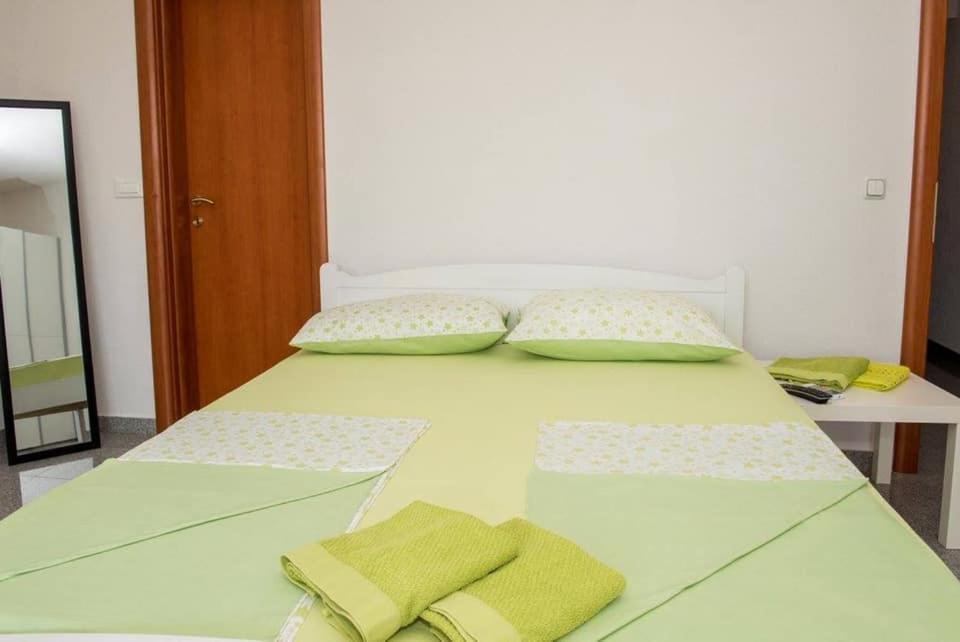 Apartment Vodice - Lovric Eksteriør billede